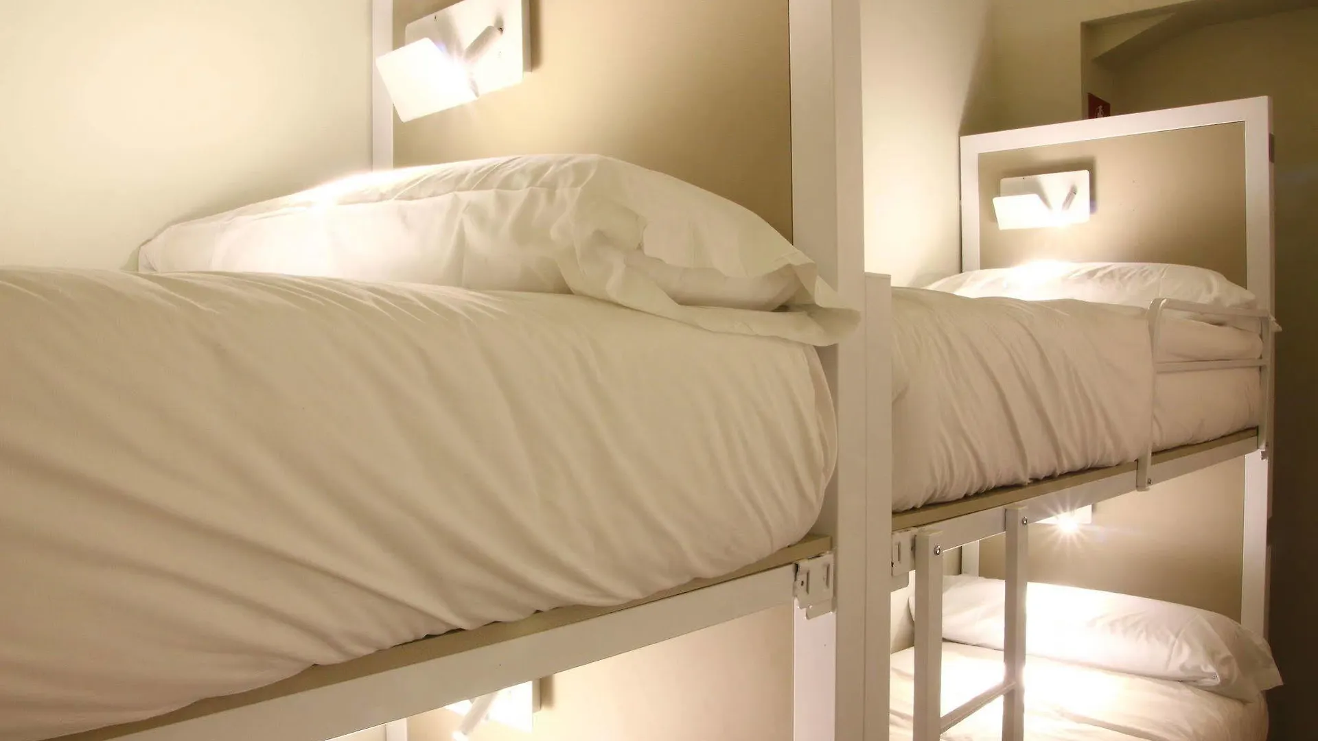 Poshtel Bilbao - Premium Hostel